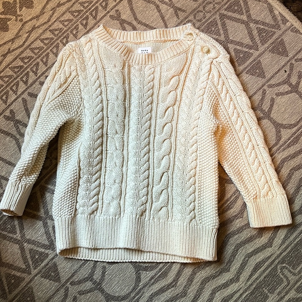 Gap fisherman’s cable sweater